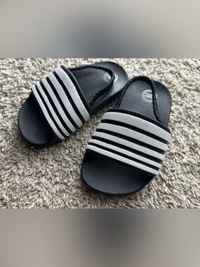 Wonder Nation Toddler Slide Sandals Black White Striped Size 5